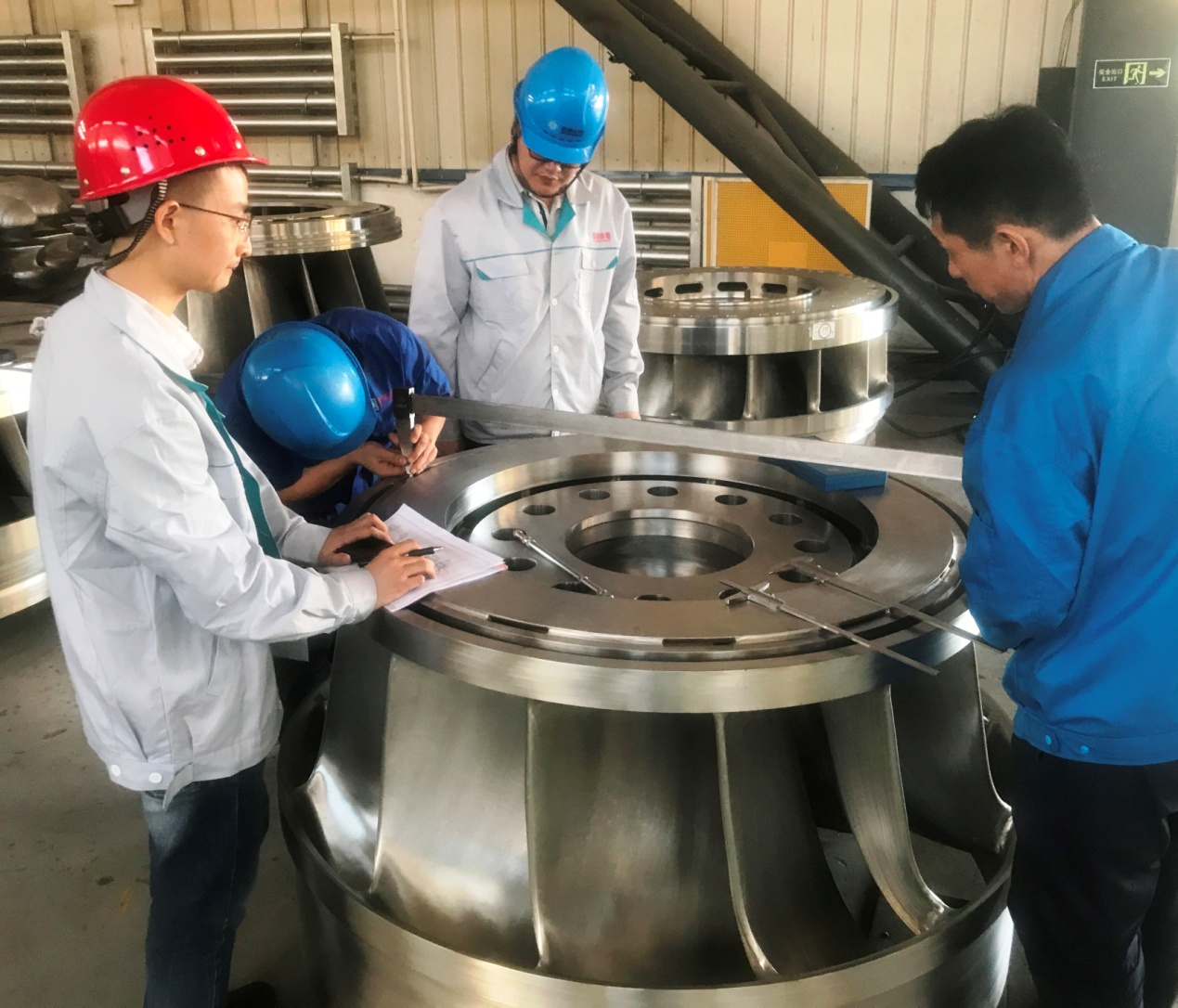 业主代表到格泰水电出席越南南思量电站混流式转轮项目最终检验